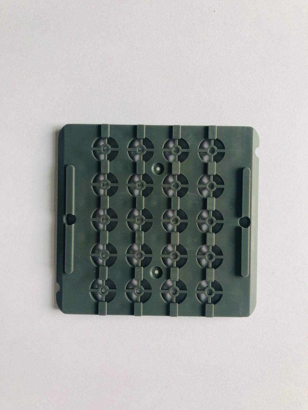精密部品15