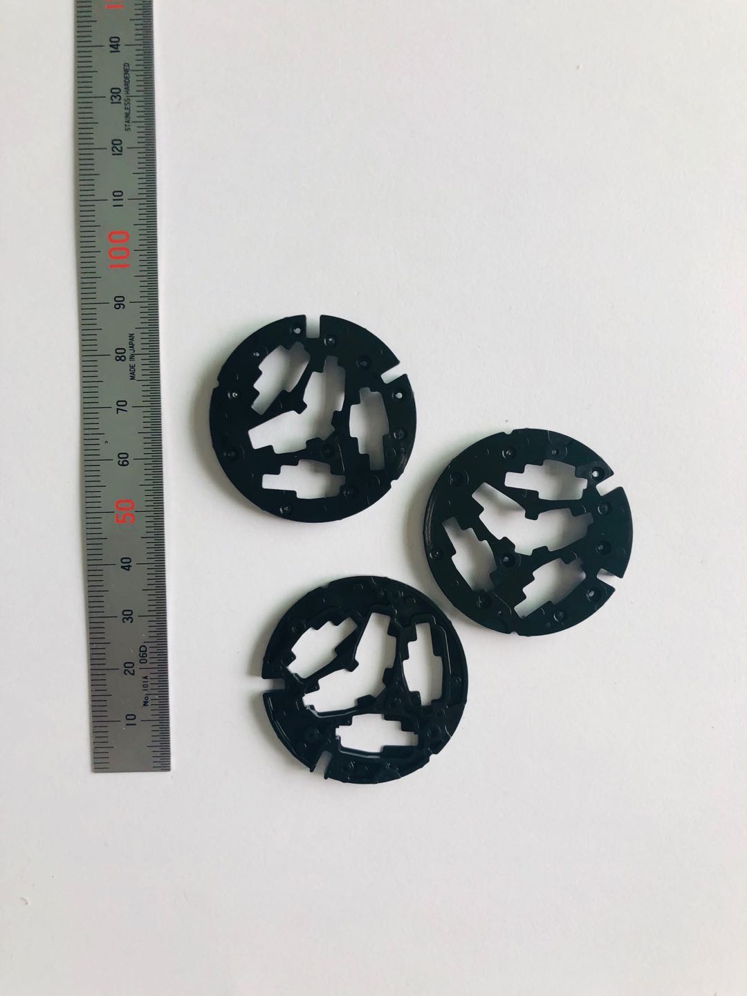 精密部品26